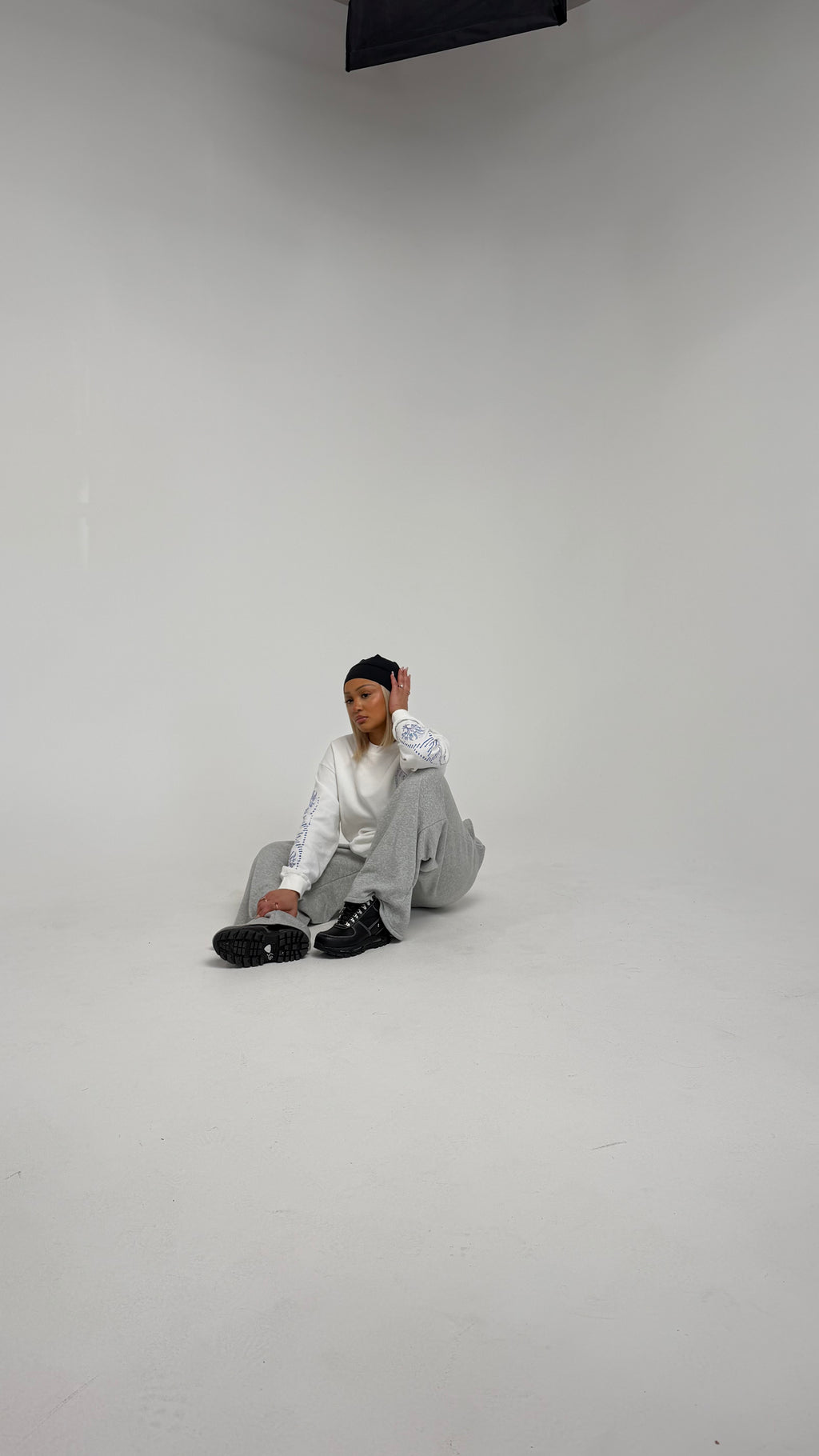 White & Blue “Voto” Thermal